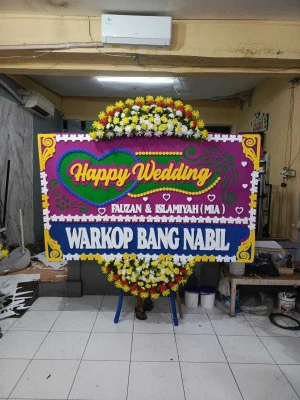 Papan Bunga di Gunung Sahari Utara